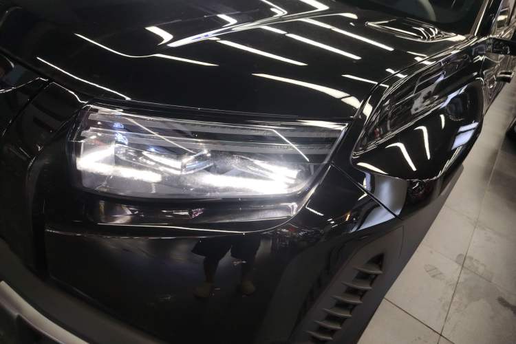 Used Formula Leopard Titanium 3 2025 501 km All-Wheel Drive Intelligent Driving Max Edition Left Front Headlight