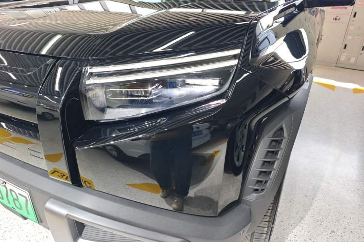 Used Formula Leopard Titanium 3 2025 501 km All-Wheel Drive Intelligent Driving Max Edition Left Front Headlight