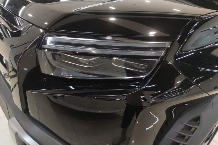 Used Formula Leopard Titanium 3 2025 501 km Four-Wheel Drive Drone Edition Left Front Headlight