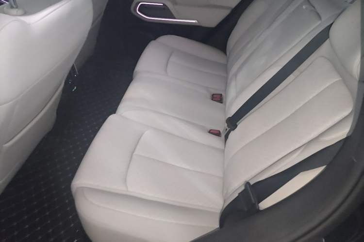 Used Formula Leopard Titanium 3 2025 501 km Range Rear-Wheel Drive Intelligent Driving Max Edition Left Rear Seat
