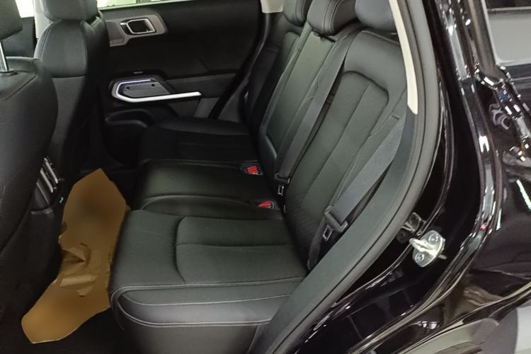 Used Formula Leopard Titanium 3 2025 501KM All-Wheel Drive Intelligent Driving Ultra Version Left Rear Seat