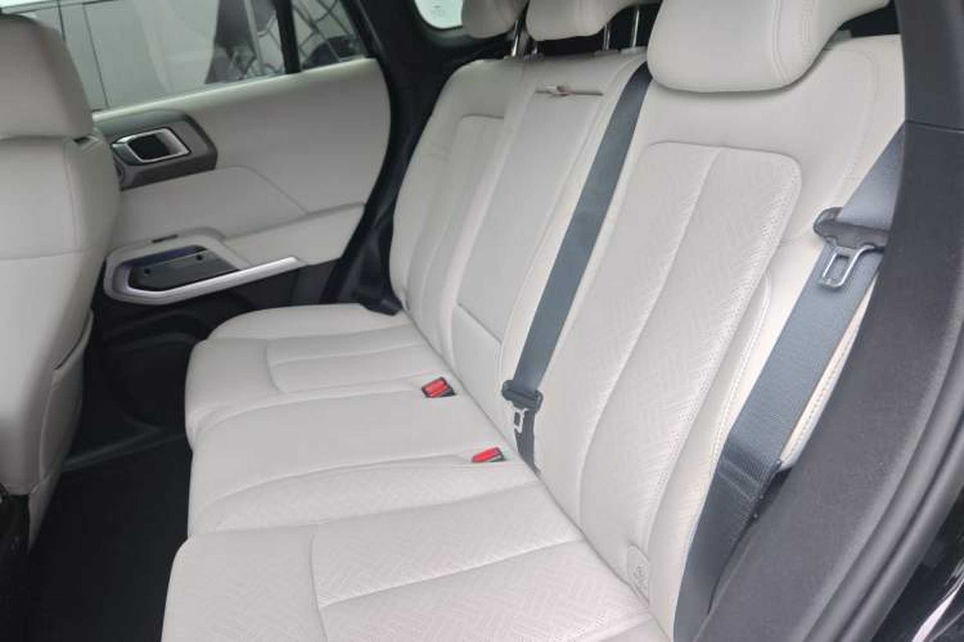 Used Formula Leopard Titanium 3 2025 501KM All-Wheel Drive Intelligent Driving Ultra Version Left Rear Seat