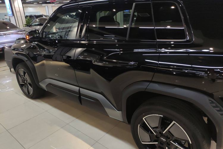 Used Formula Leopard Titanium 3 2025 501 km All-Wheel Drive Intelligent Driving Max Edition Left Side