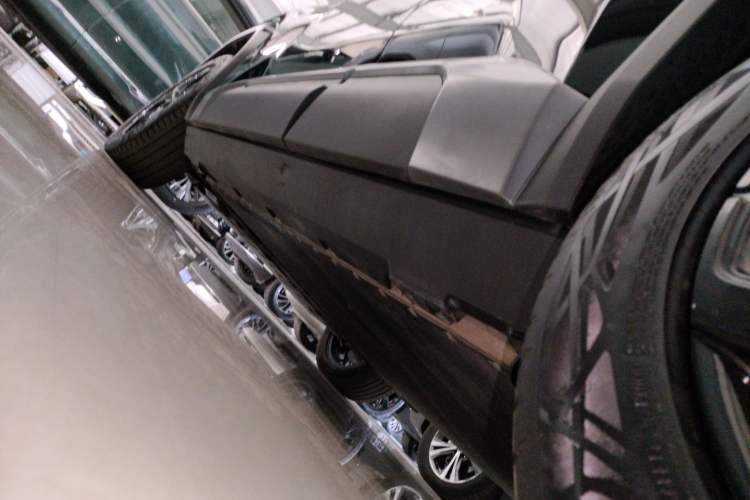 Used Formula Leopard Titanium 3 2025 501 km Four-Wheel Drive Drone Edition Left Side Sill