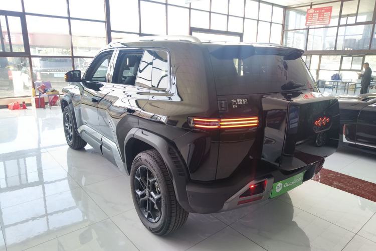 Used Formula Leopard Titanium 3 2025 501 km Range Rear-Wheel Drive Intelligent Driving Max Edition Rear Left 45 Deg