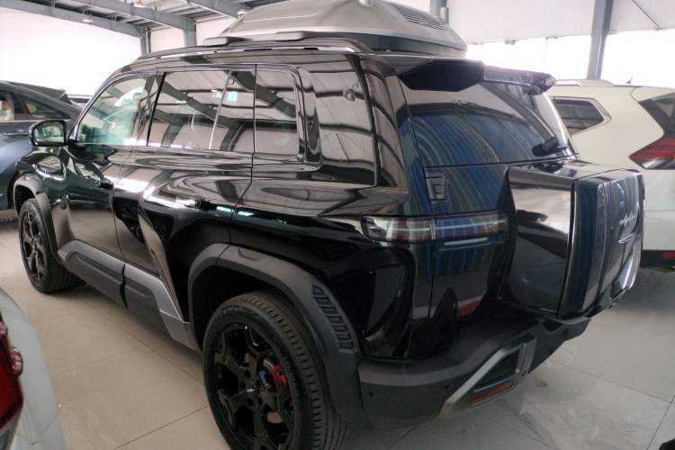Used Formula Leopard Titanium 3 2025 501 km Four-Wheel Drive Drone Edition Rear Left 45 Deg