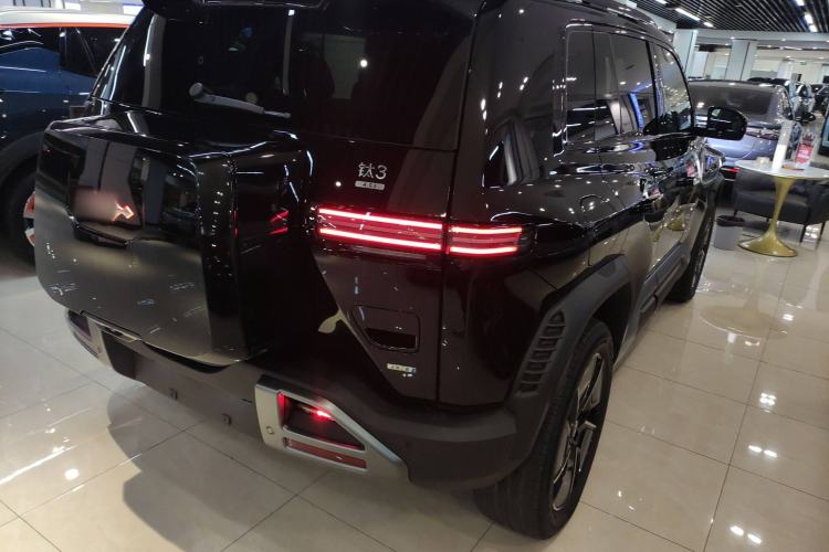Used Formula Leopard Titanium 3 2025 501 km All-Wheel Drive Intelligent Driving Max Edition Rear Right 45 Deg