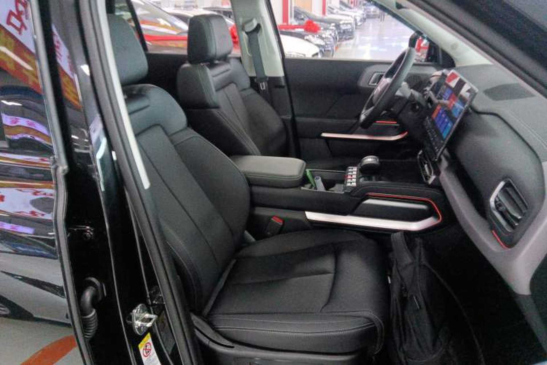 Used Formula Leopard Titanium 3 2025 501 km Range Rear-Wheel Drive Intelligent Driving Max Edition Right Front Seat