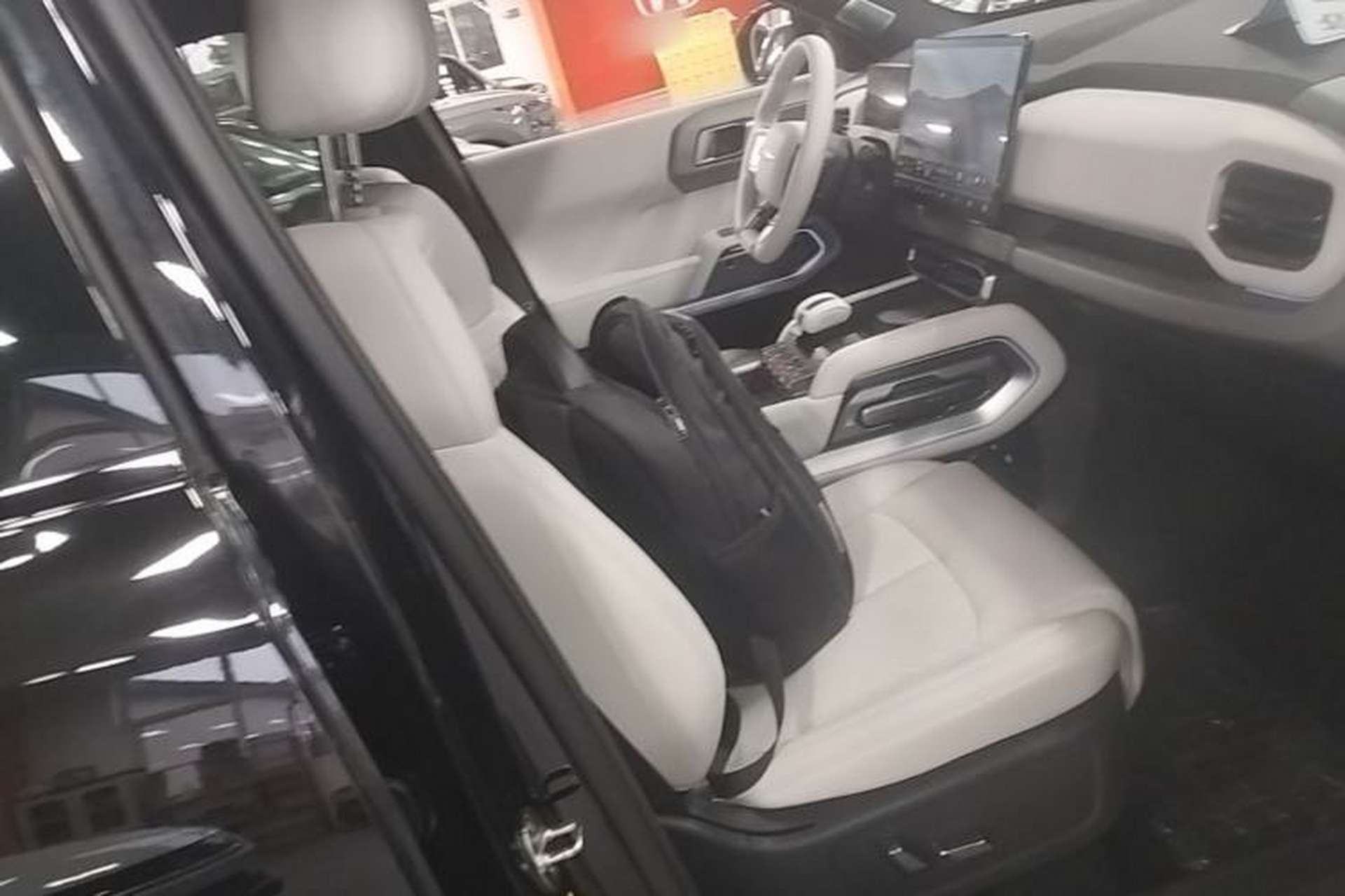 Used Formula Leopard Titanium 3 2025 501KM All-Wheel Drive Intelligent Driving Ultra Version Right Front Seat