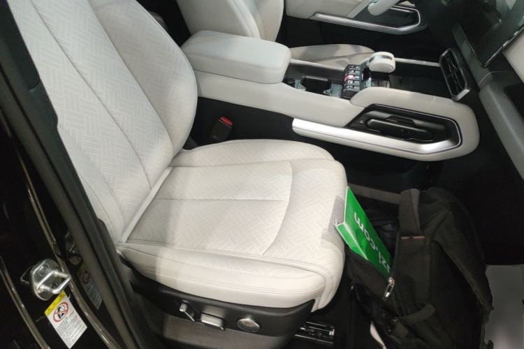 Used Formula Leopard Titanium 3 2025 501 km Four-Wheel Drive Drone Edition Right Front Seat