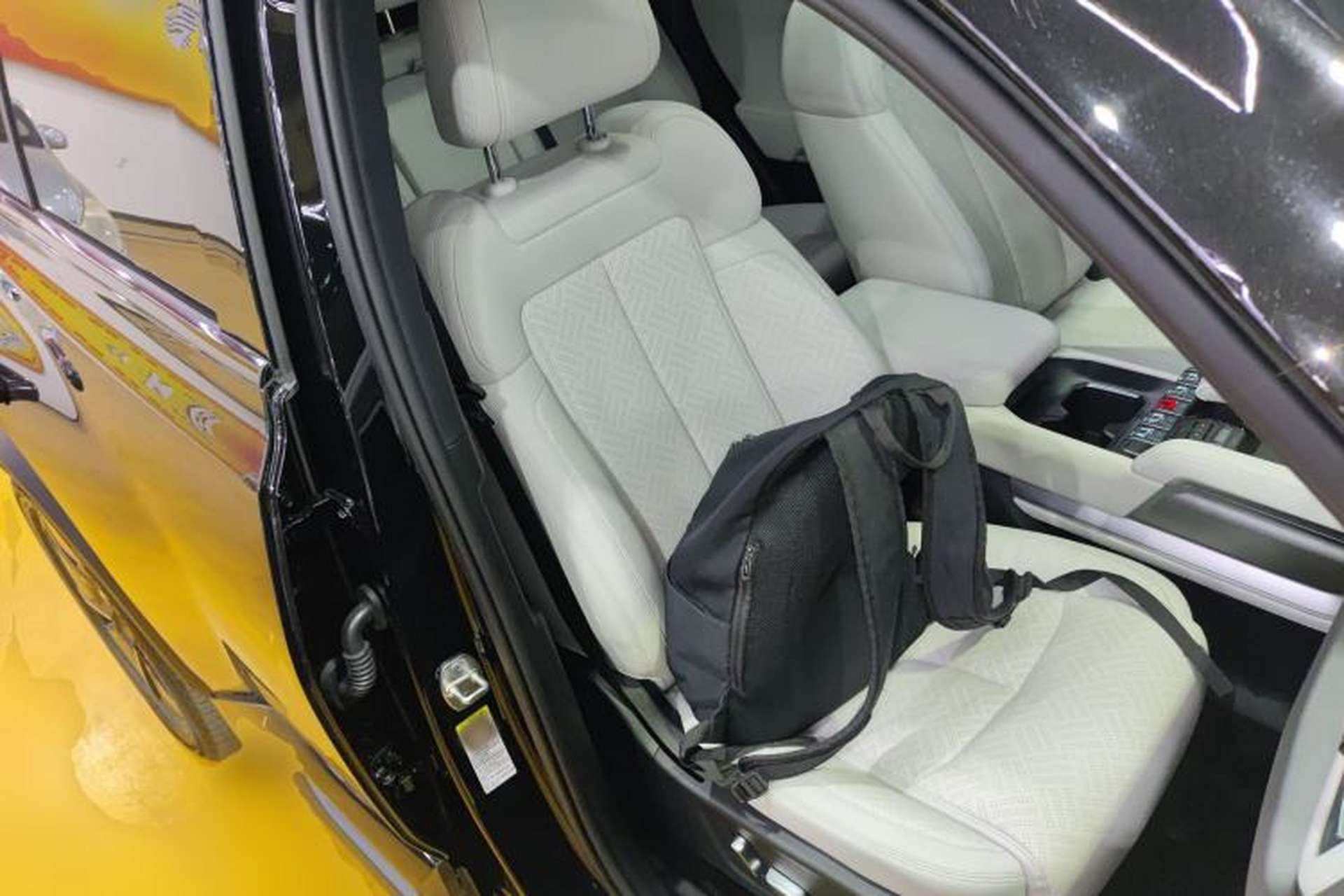 Used Formula Leopard Titanium 3 2025 501 km All-Wheel Drive Intelligent Driving Max Edition Right Front Seat