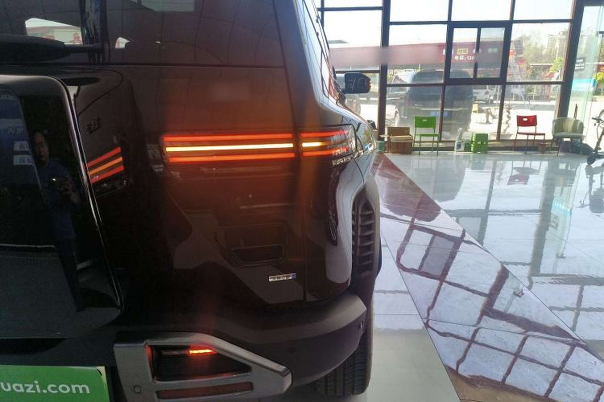 Used Formula Leopard Titanium 3 2025 501 km Range Rear-Wheel Drive Intelligent Driving Max Edition Right Rear Taillight