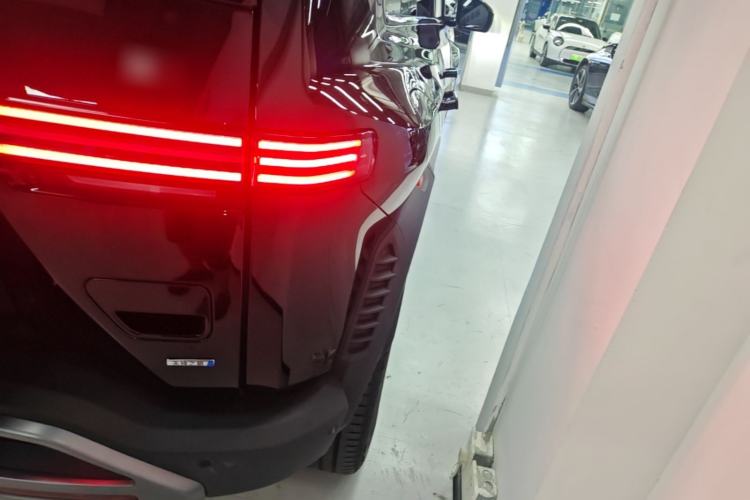 Used Formula Leopard Titanium 3 2025 501 km Four-Wheel Drive Drone Edition Right Rear Taillight