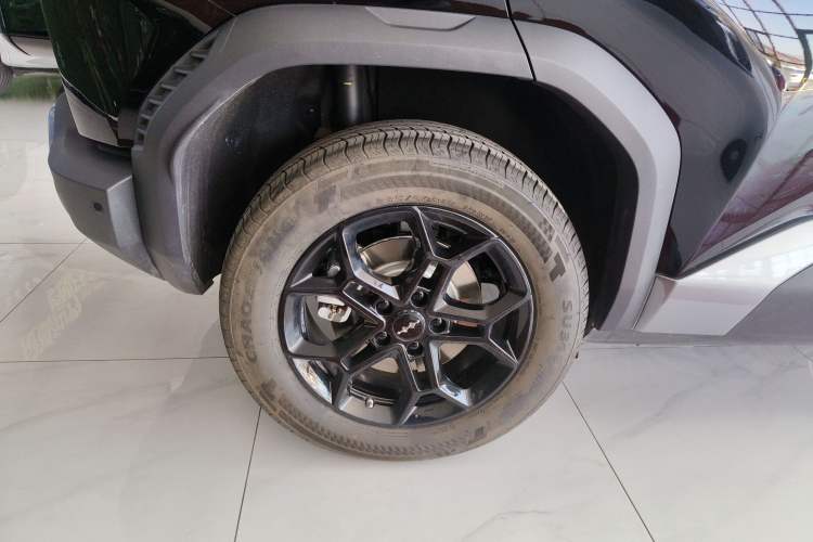 Used Formula Leopard Titanium 3 2025 501 km Range Rear-Wheel Drive Intelligent Driving Max Edition Right Rear Wheel Hub