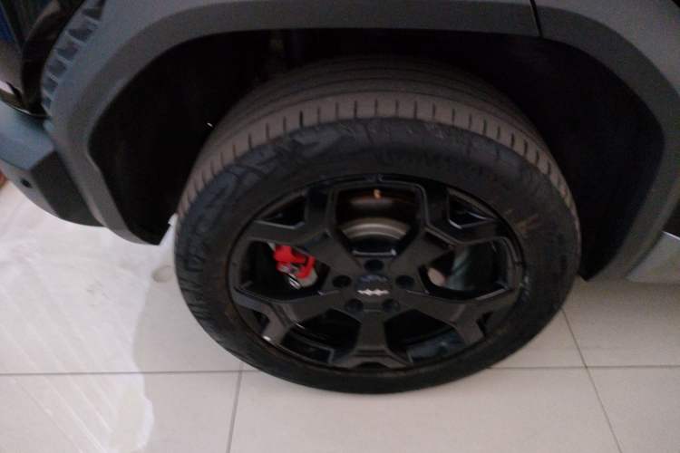 Used Formula Leopard Titanium 3 2025 501 km Four-Wheel Drive Drone Edition Right Rear Wheel Hub