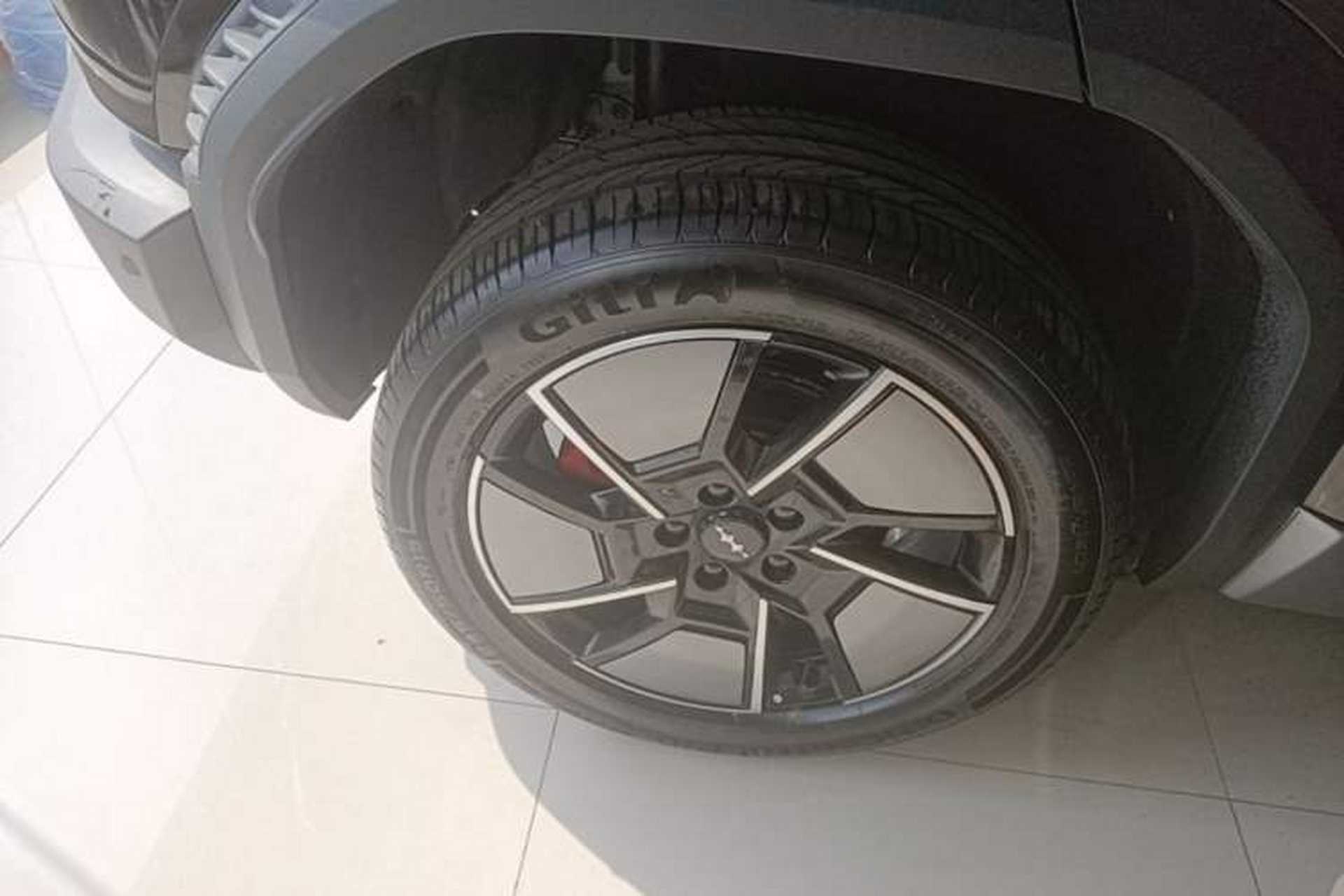 Used Formula Leopard Titanium 3 2025 501KM All-Wheel Drive Intelligent Driving Ultra Version Right Rear Wheel Hub