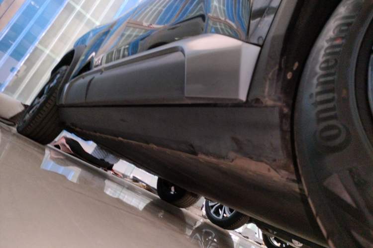 Used Formula Leopard Titanium 3 2025 501 km Four-Wheel Drive Drone Edition Right Side Sill