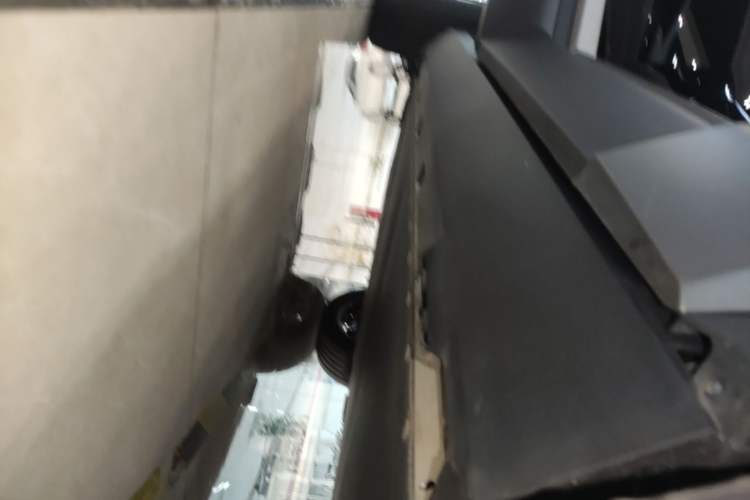Used Formula Leopard Titanium 3 2025 501 km Four-Wheel Drive Drone Edition Right Side Sill