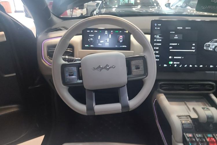 Used Formula Leopard Titanium 3 2025 501 km Range Rear-Wheel Drive Intelligent Driving Max Edition Steering Wheel