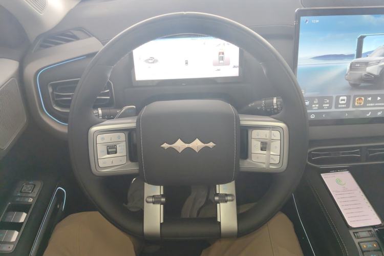 Used Formula Leopard Titanium 3 2025 501 km All-Wheel Drive Intelligent Driving Max Edition Steering Wheel