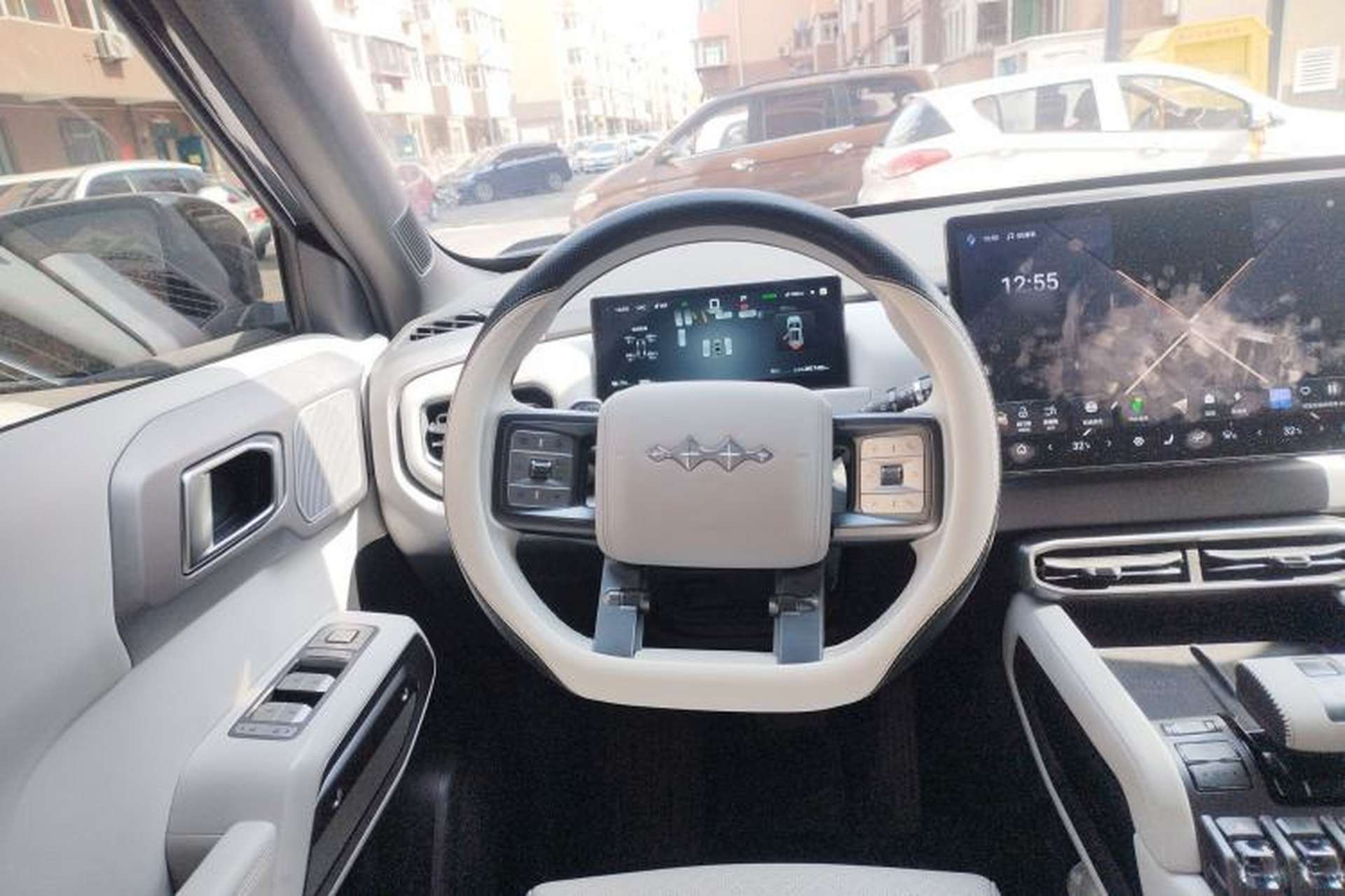 Used Formula Leopard Titanium 3 2025 501 km All-Wheel Drive Intelligent Driving Max Edition Steering Wheel