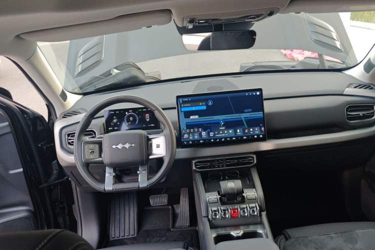 Used Formula Leopard Titanium 3 2025 501KM All-Wheel Drive Intelligent Driving Ultra Version Steering Wheel