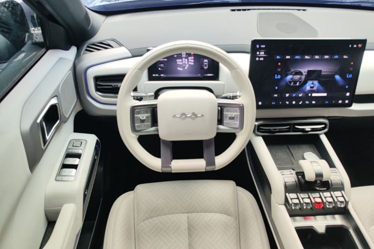 Used Formula Leopard Titanium 3 2025 501 km Range Rear-Wheel Drive Intelligent Driving Max Edition Steering Wheel
