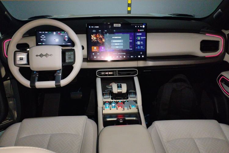 Used Formula Leopard Titanium 3 2025 501KM All-Wheel Drive Intelligent Driving Ultra Version Center Console
