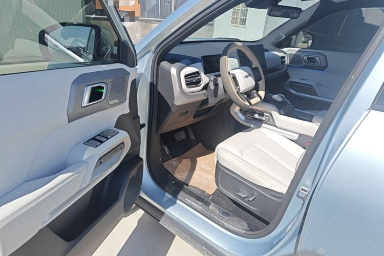 Used Formula Leopard Titanium 3 2025 501KM All-Wheel Drive Intelligent Driving Ultra Version Driver Seat