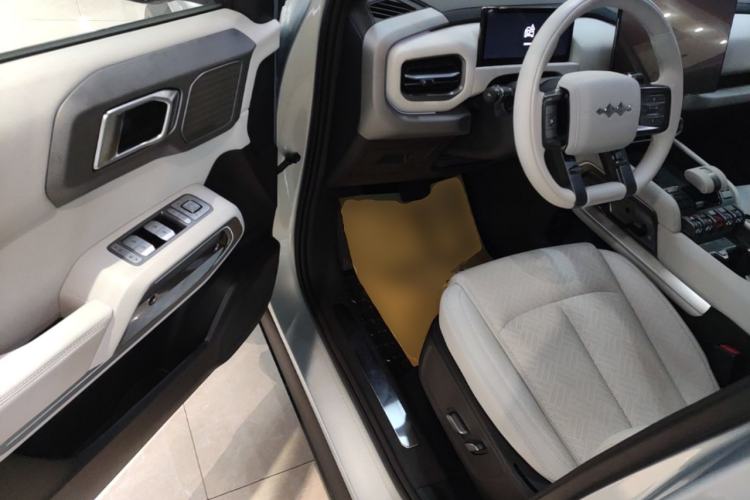 Used Formula Leopard Titanium 3 2025 501KM All-Wheel Drive Intelligent Driving Ultra Version Driver Seat