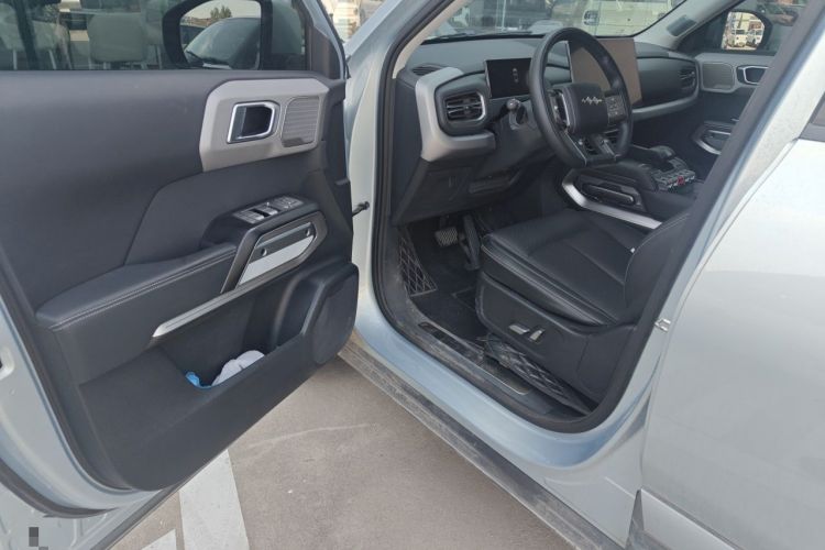 Used Formula Leopard Titanium 3 2025 501KM All-Wheel Drive Intelligent Driving Ultra Version Driver Seat