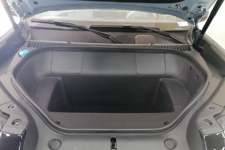 Used Formula Leopard Titanium 3 2025 501KM All-Wheel Drive Intelligent Driving Ultra Version Engine Bay