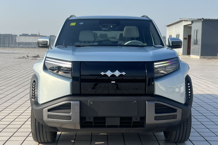 Used Formula Leopard Titanium 3 2025 501KM All-Wheel Drive Intelligent Driving Ultra Version Exterior 5