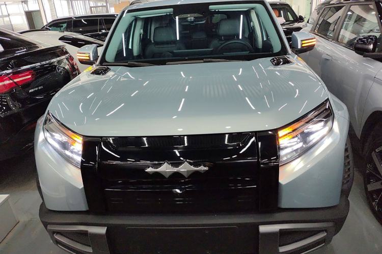 Used Formula Leopard Titanium 3 2025 501 km All-Wheel Drive Intelligent Driving Max Edition Front