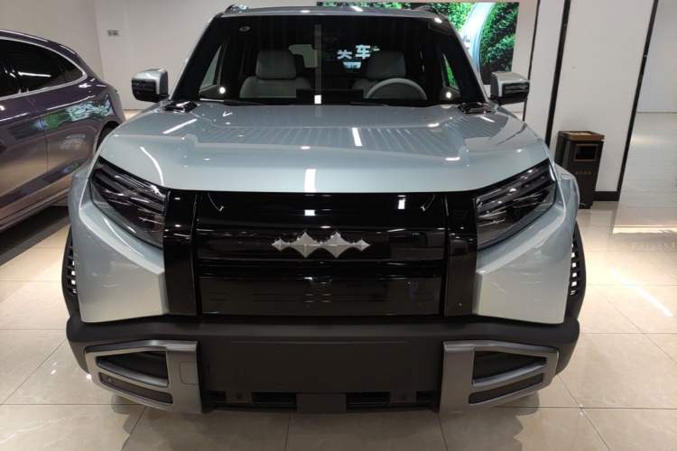 Used Formula Leopard Titanium 3 2025 501KM All-Wheel Drive Intelligent Driving Ultra Version Front