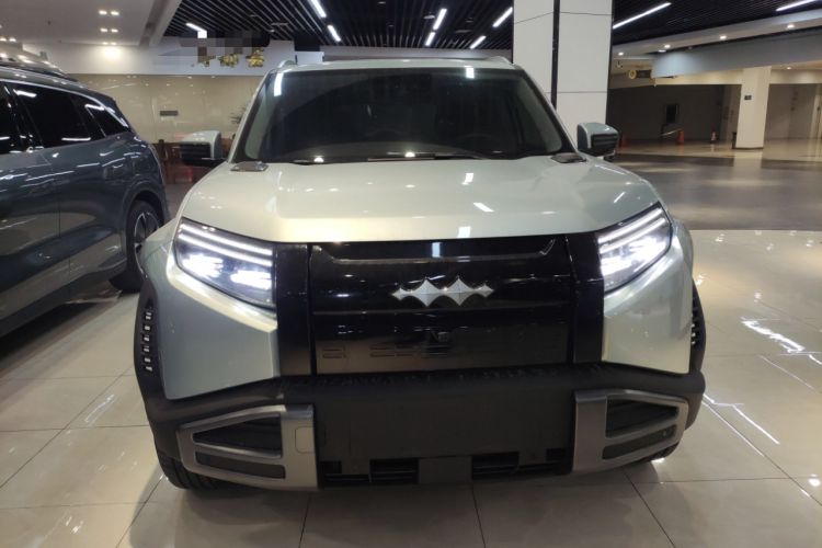 Used Formula Leopard Titanium 3 2025 501 km Range Rear-Wheel Drive Intelligent Driving Max Edition Front