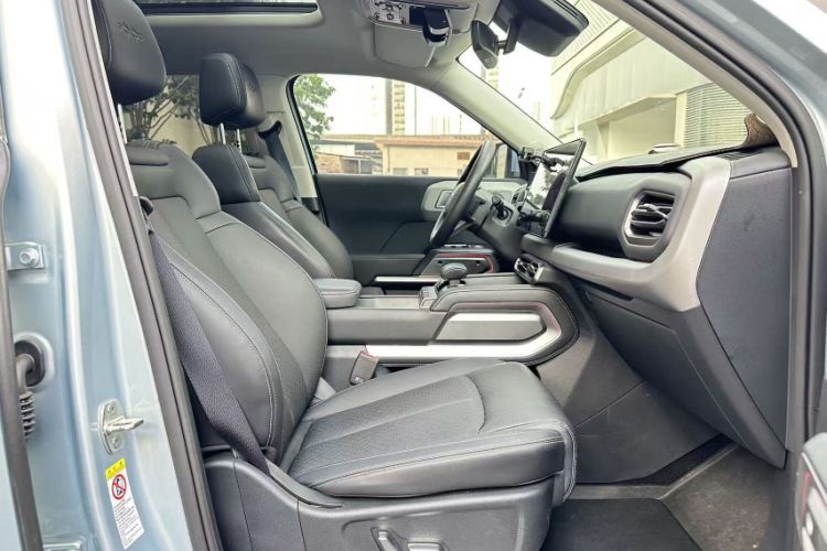 Used Formula Leopard Titanium 3 2025 501 km All-Wheel Drive Intelligent Driving Max Edition Interior 2