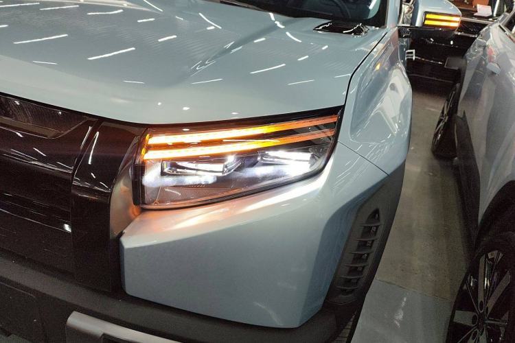 Used Formula Leopard Titanium 3 2025 501 km All-Wheel Drive Intelligent Driving Max Edition Left Front Headlight