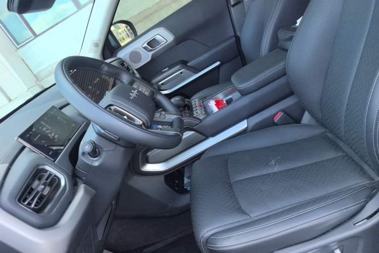 Used Formula Leopard Titanium 3 2025 501 km All-Wheel Drive Intelligent Driving Max Edition Left Front Seat