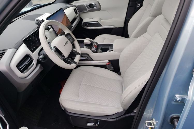 Used Formula Leopard Titanium 3 2025 501KM All-Wheel Drive Intelligent Driving Ultra Version Left Front Seat