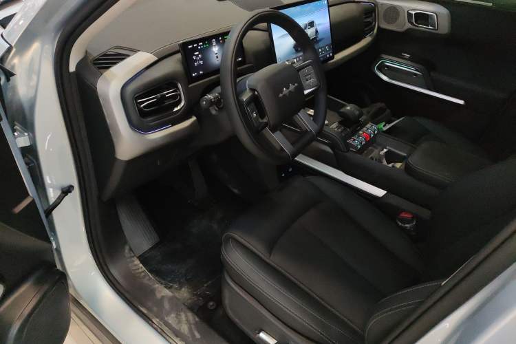 Used Formula Leopard Titanium 3 2025 501 km Range Rear-Wheel Drive Intelligent Driving Max Edition Left Front Seat