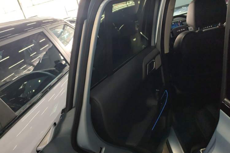 Used Formula Leopard Titanium 3 2025 501 km All-Wheel Drive Intelligent Driving Max Edition Left Rear Door Interior