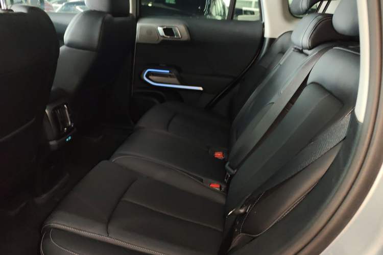 Used Formula Leopard Titanium 3 2025 501 km All-Wheel Drive Intelligent Driving Max Edition Left Rear Seat