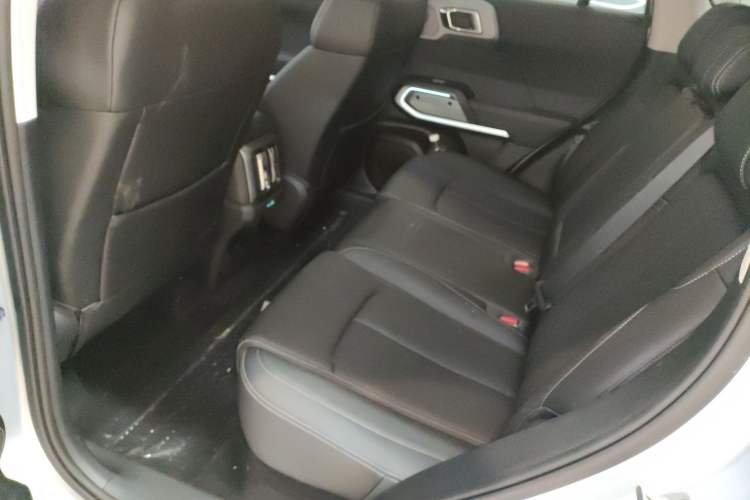 Used Formula Leopard Titanium 3 2025 501 km Range Rear-Wheel Drive Intelligent Driving Max Edition Left Rear Seat