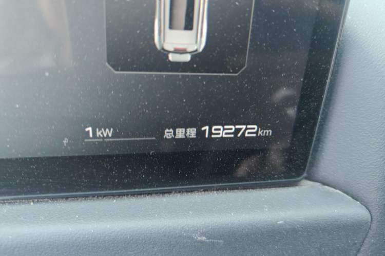 Used Formula Leopard Titanium 3 2025 501KM All-Wheel Drive Intelligent Driving Ultra Version Odometer Close Up