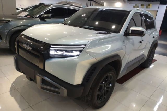 Used Formula Leopard Titanium 3 2025 501 km Range Rear-Wheel Drive Intelligent Driving Max Edition