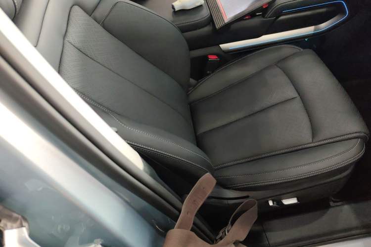 Used Formula Leopard Titanium 3 2025 501 km All-Wheel Drive Intelligent Driving Max Edition Right Front Seat