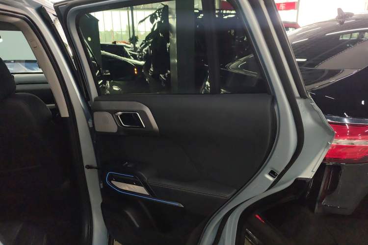 Used Formula Leopard Titanium 3 2025 501 km All-Wheel Drive Intelligent Driving Max Edition Right Rear Door Interior