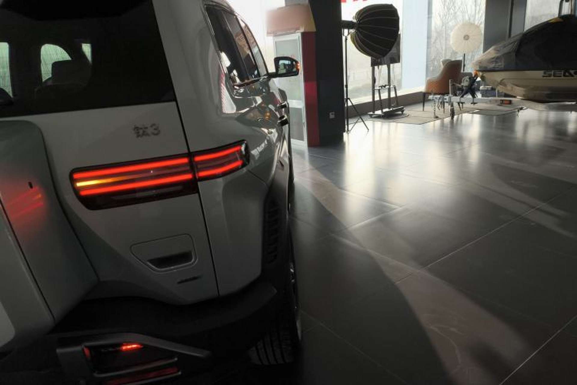 Used Formula Leopard Titanium 3 2025 501 km Range Rear-Wheel Drive Intelligent Driving Pro Version Right Rear Taillight