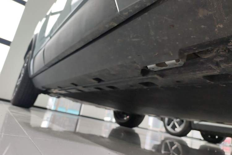 Used Formula Leopard Titanium 3 2025 Model 501KM Rear-Drive Ultra Version Right Side Sill